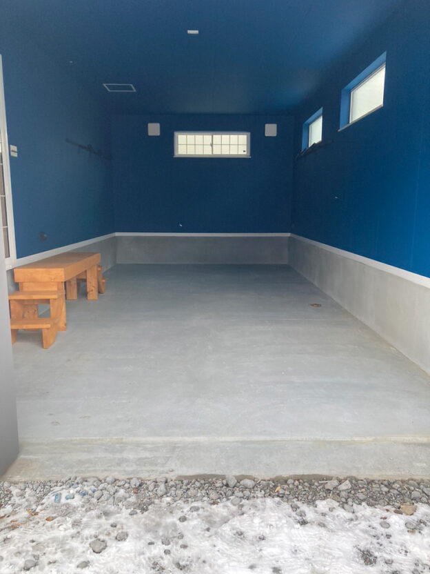 北海道某住宅駐車場土間