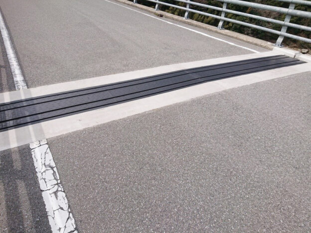 高知県某橋梁伸縮装置改修現場